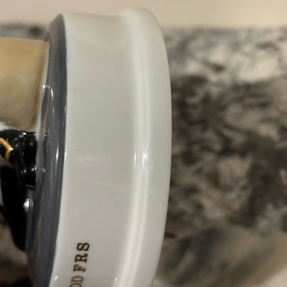 *Signed* Limited Edition J. Wedgwood Figurine! *RARE* - Picture 12 of 15